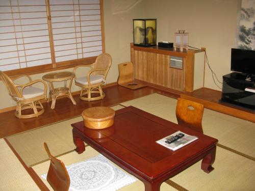 Nakanoyu Onsen Ryokan