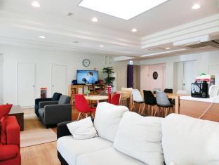 Guesthouse TOHO Learning House