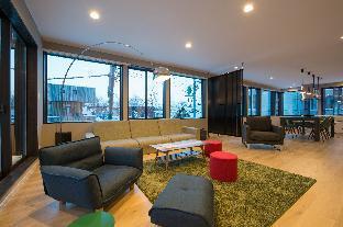 3 bdr, Center of Niseko with fireplace and Netflix